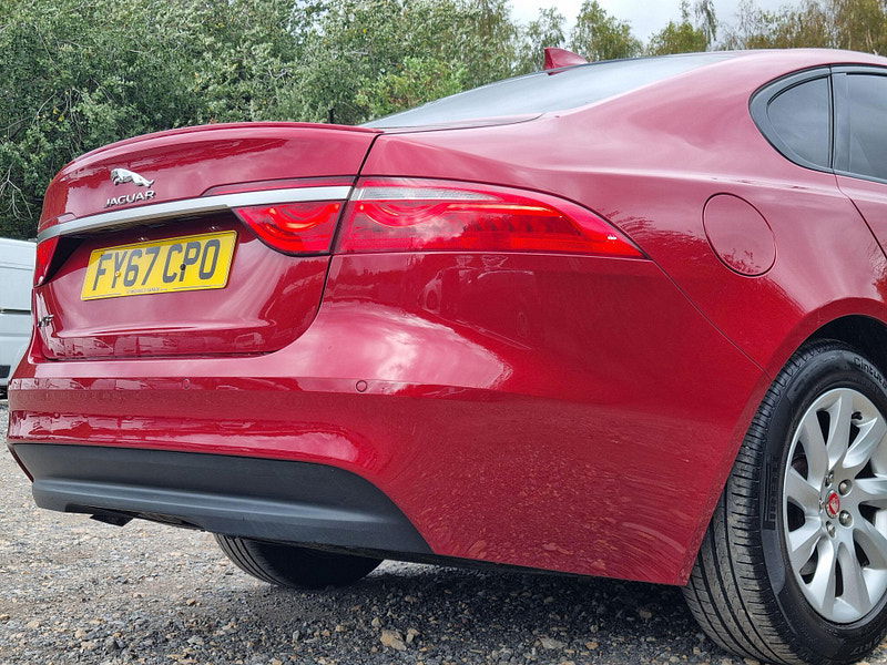 Jaguar XF 2.0d R-Sport Auto Euro 6 (s/s) 4dr 4dr Automatic 2025