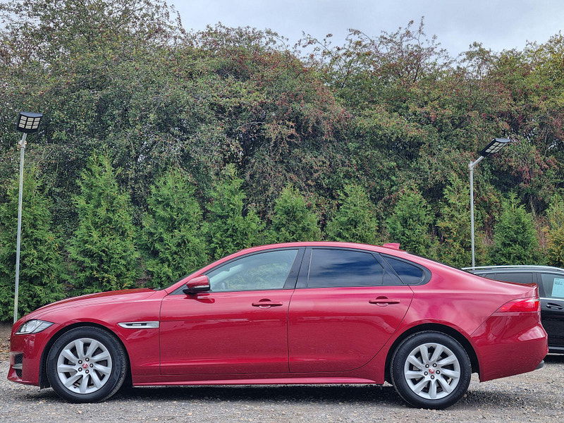 Jaguar XF 2.0d R-Sport Auto Euro 6 (s/s) 4dr 4dr Automatic 2025