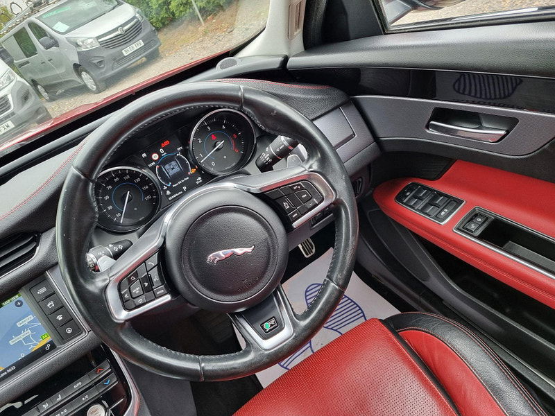Jaguar XF 2.0d R-Sport Auto Euro 6 (s/s) 4dr 4dr Automatic 2025