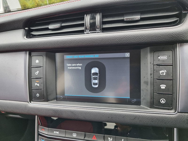 Jaguar XF 2.0d R-Sport Auto Euro 6 (s/s) 4dr 4dr Automatic 2025