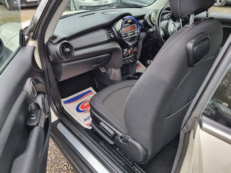MINI Hatch 1.5 Cooper Euro 6 (s/s) 3dr 3dr Manual 2025