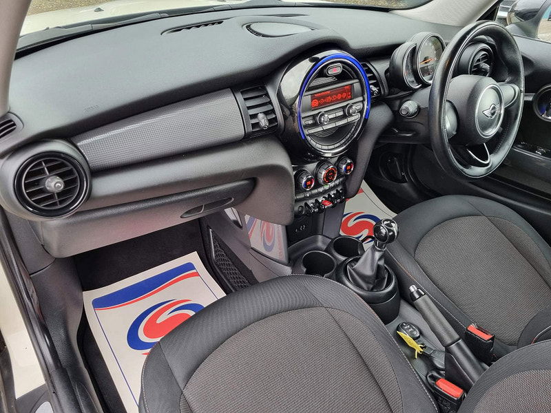 MINI Hatch 1.5 Cooper Euro 6 (s/s) 3dr 3dr Manual 2025