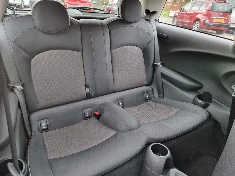 MINI Hatch 1.5 Cooper Euro 6 (s/s) 3dr 3dr Manual 2025