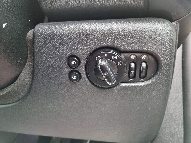 MINI Hatch 1.5 Cooper Euro 6 (s/s) 3dr 3dr Manual 2025