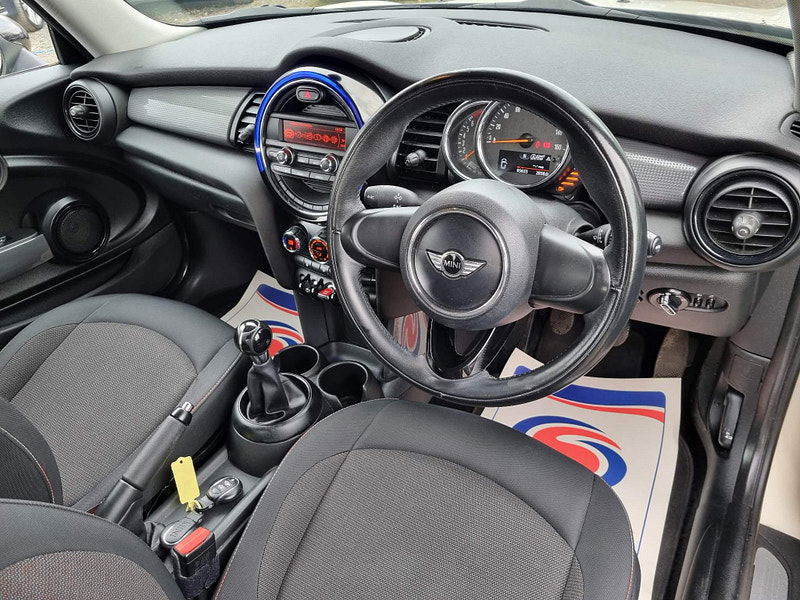 MINI Hatch 1.5 Cooper Euro 6 (s/s) 3dr 3dr Manual 2025