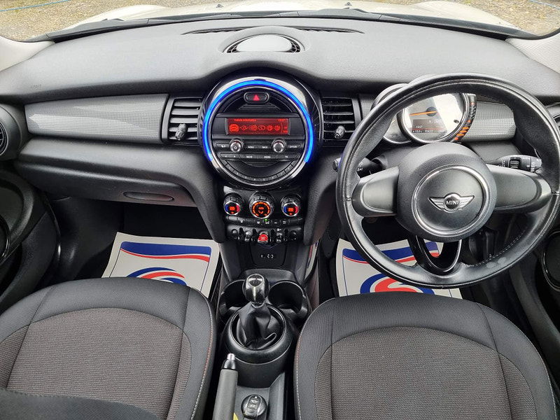 MINI Hatch 1.5 Cooper Euro 6 (s/s) 3dr 3dr Manual 2025