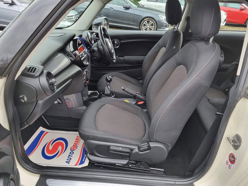 MINI Hatch 1.5 Cooper Euro 6 (s/s) 3dr 3dr Manual 2025