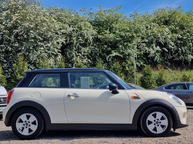 MINI Hatch 1.5 Cooper Euro 6 (s/s) 3dr 3dr Manual 2025