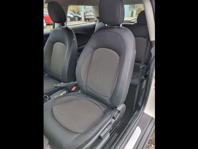 MINI Hatch 1.5 Cooper Euro 6 (s/s) 3dr 3dr Manual 2025