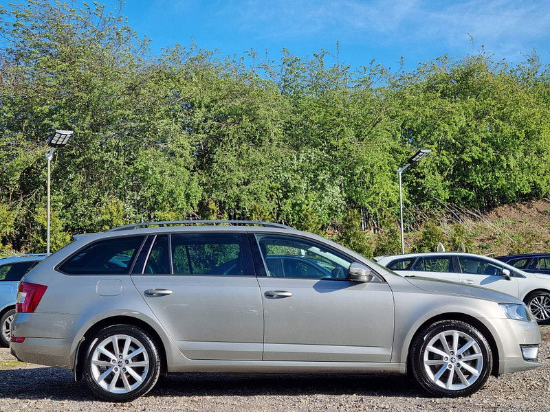 Skoda Octavia 2.0 TDI Elegance DSG Euro 5 (s/s) 5dr 5dr Automatic 2025