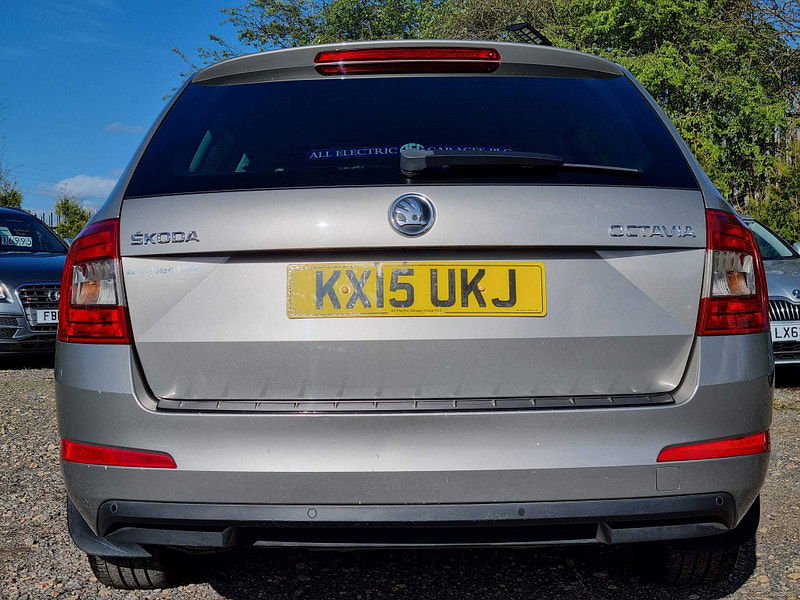 Skoda Octavia 2.0 TDI Elegance DSG Euro 5 (s/s) 5dr 5dr Automatic 2025