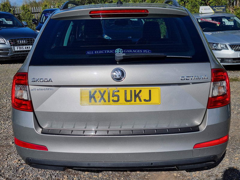 Skoda Octavia 2.0 TDI Elegance DSG Euro 5 (s/s) 5dr 5dr Automatic 2025
