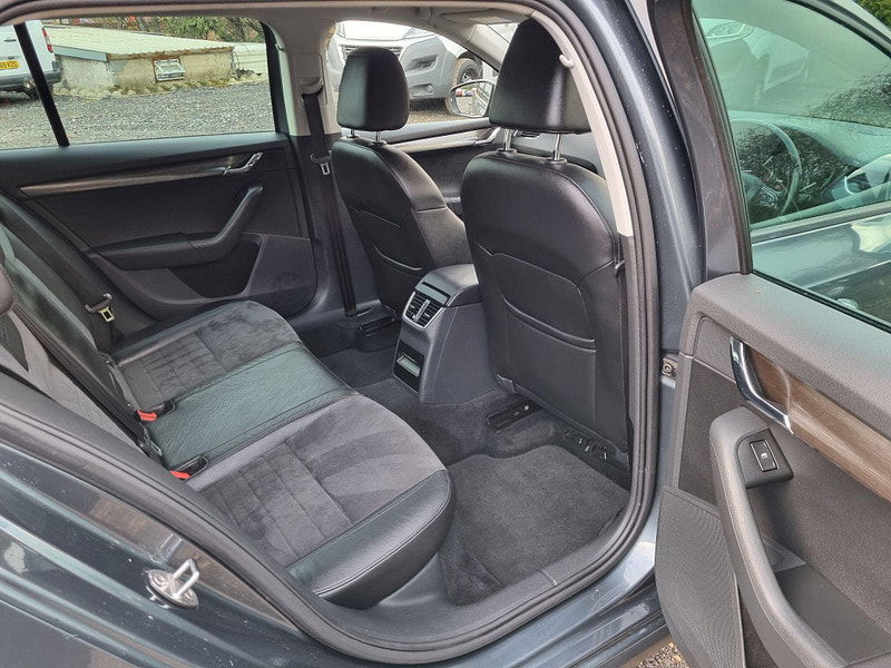 Skoda Octavia 2.0 TDI Scout DSG 4WD Euro 6 (s/s) 5dr 5dr Automatic 2025