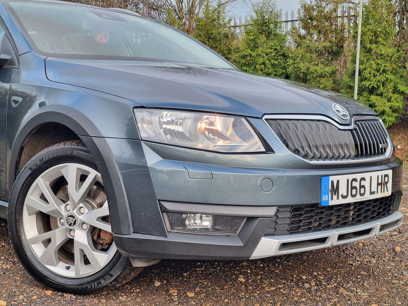 Skoda Octavia 2.0 TDI Scout DSG 4WD Euro 6 (s/s) 5dr 5dr Automatic 2025