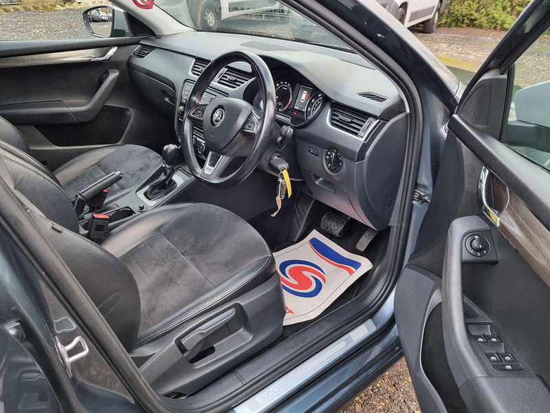 Skoda Octavia 2.0 TDI Scout DSG 4WD Euro 6 (s/s) 5dr 5dr Automatic 2025