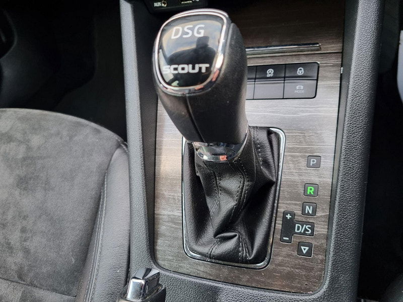 Skoda Octavia 2.0 TDI Scout DSG 4WD Euro 6 (s/s) 5dr 5dr Automatic 2025