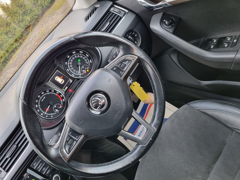 Skoda Octavia 2.0 TDI Scout DSG 4WD Euro 6 (s/s) 5dr 5dr Automatic 2025