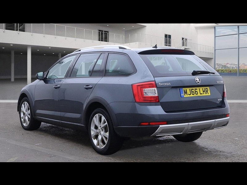 Skoda Octavia 2.0 TDI Scout DSG 4WD Euro 6 (s/s) 5dr 5dr Automatic 2025