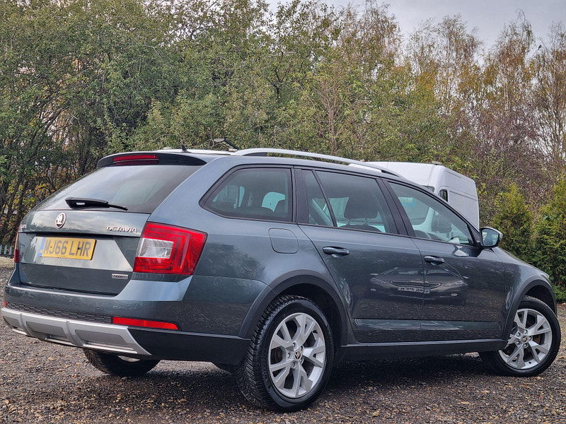 Skoda Octavia 2.0 TDI Scout DSG 4WD Euro 6 (s/s) 5dr 5dr Automatic 2025