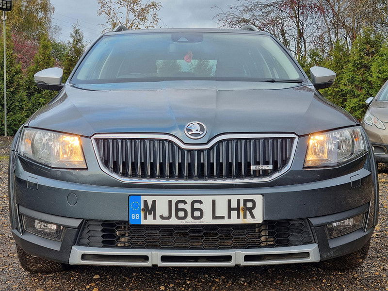 Skoda Octavia 2.0 TDI Scout DSG 4WD Euro 6 (s/s) 5dr 5dr Automatic 2025