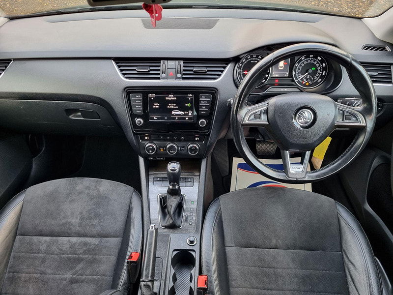 Skoda Octavia 2.0 TDI Scout DSG 4WD Euro 6 (s/s) 5dr 5dr Automatic 2025