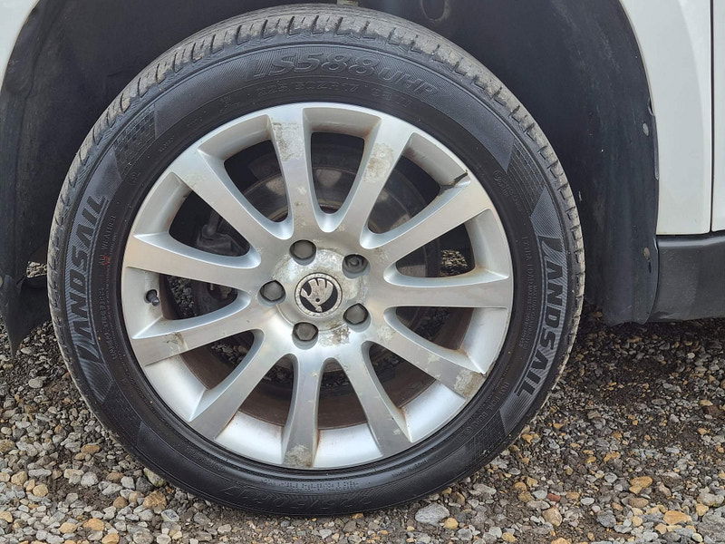 Skoda Yeti 2.0 TDI SE Outdoor 4WD Euro 5 5dr 5dr Manual 2025