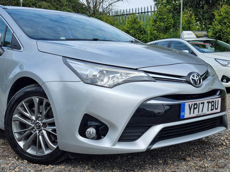 Toyota Avensis 2.0 D-4D Business Edition Touring Sports Euro 6 (s/s) 5dr 5dr Manual 2024