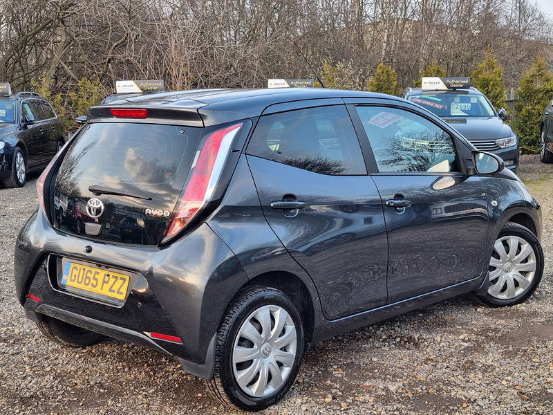 Toyota Aygo 1.0 VVT-i x-play Euro 5 5dr Euro 5 5dr Manual 2025