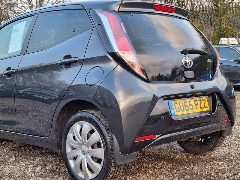 Toyota Aygo 1.0 VVT-i x-play Euro 5 5dr Euro 5 5dr Manual 2025