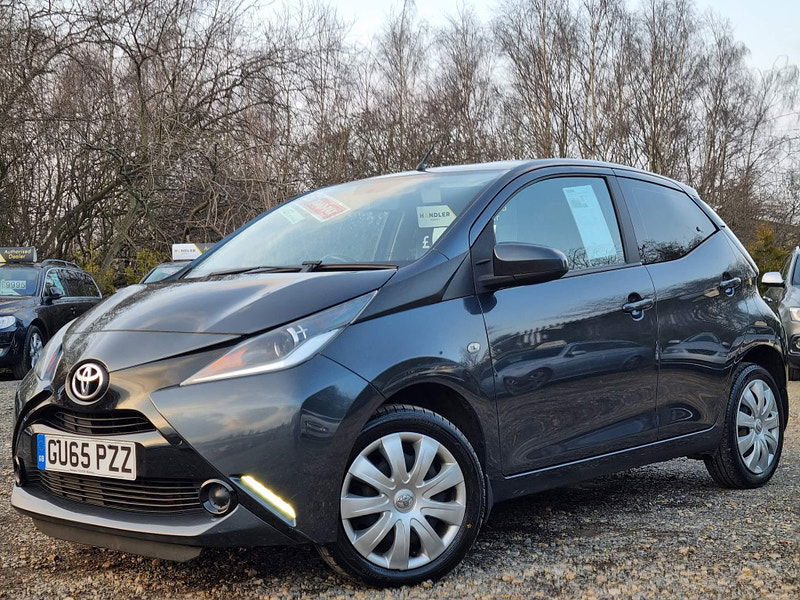 Toyota Aygo 1.0 VVT-i x-play Euro 5 5dr Euro 5 5dr Manual 2025