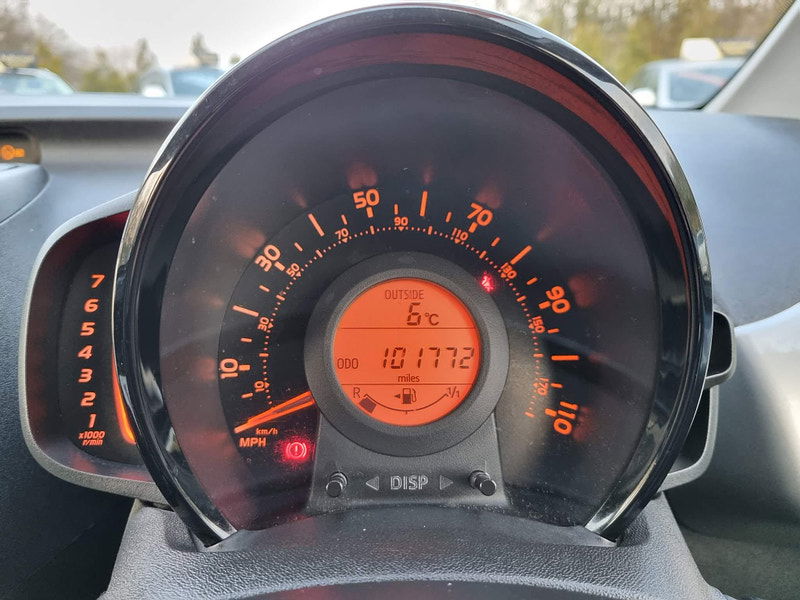 Toyota Aygo 1.0 VVT-i x-play Euro 5 5dr Euro 5 5dr Manual 2025