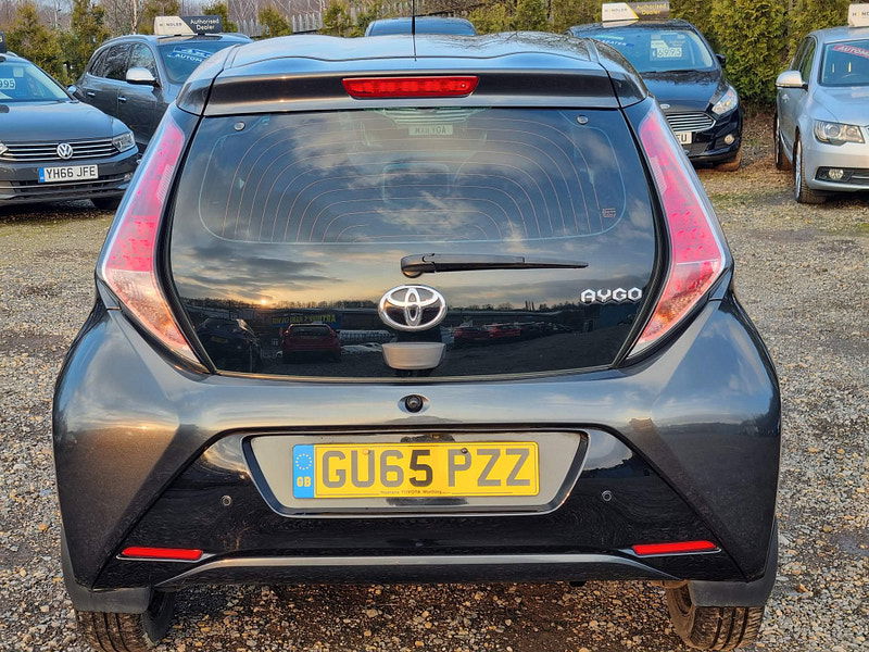 Toyota Aygo 1.0 VVT-i x-play Euro 5 5dr Euro 5 5dr Manual 2025