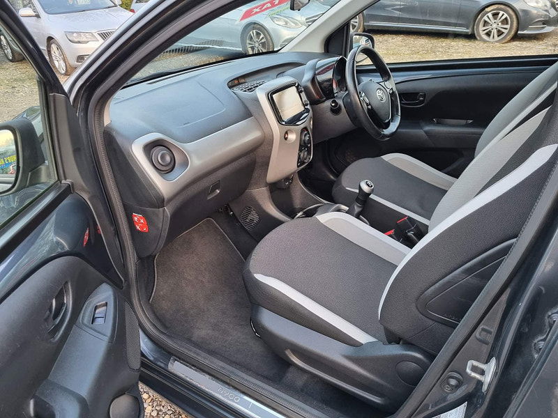 Toyota Aygo 1.0 VVT-i x-play Euro 5 5dr Euro 5 5dr Manual 2025