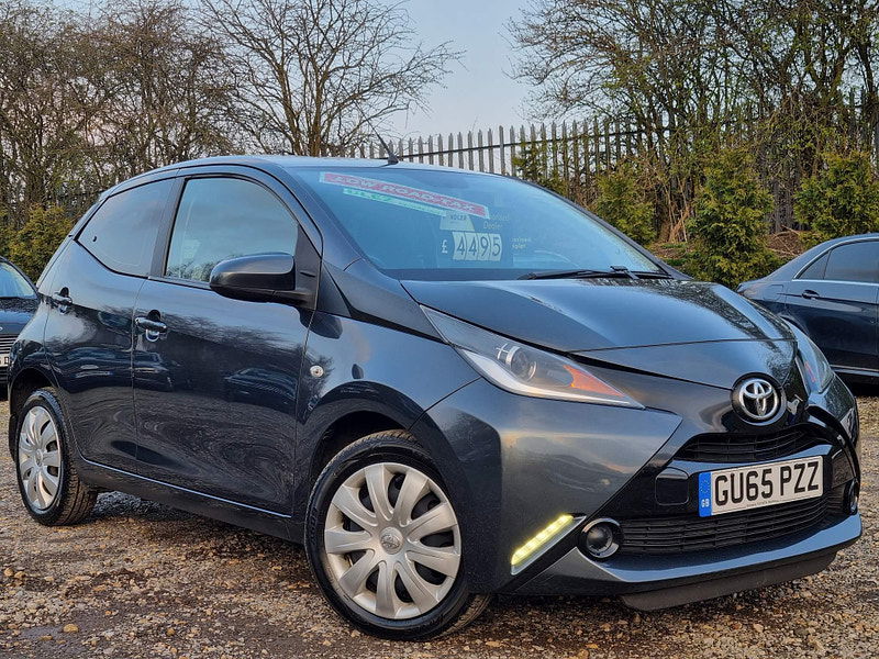 Toyota Aygo 1.0 VVT-i x-play Euro 5 5dr Euro 5 5dr Manual 2025