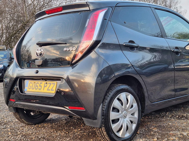 Toyota Aygo 1.0 VVT-i x-play Euro 5 5dr Euro 5 5dr Manual 2025