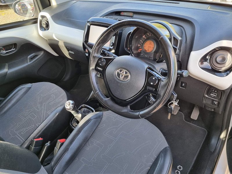 Toyota Aygo 1.0 VVT-i x-pression Euro 6 5dr 5dr Manual 2024