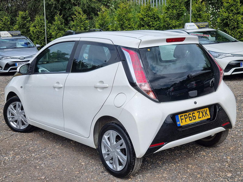 Toyota Aygo 1.0 VVT-i x-pression Euro 6 5dr 5dr Manual 2024