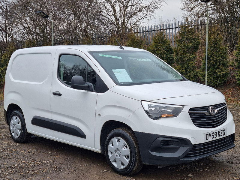 Vauxhall Combo 1.5 Turbo D 2000 Edition L1 H1 Euro 6 (s/s) 4dr 4dr Manual 2025