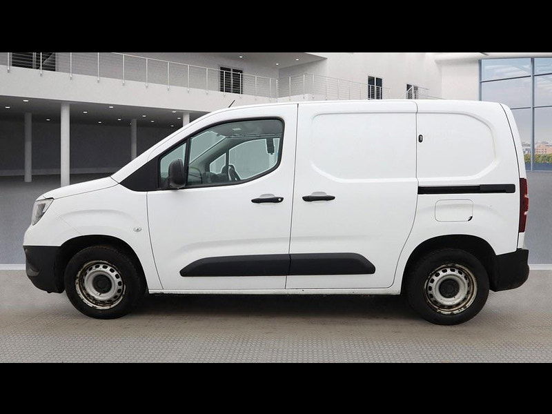 Vauxhall Combo 1.5 Turbo D 2000 Edition L1 H1 Euro 6 (s/s) 4dr 4dr Manual 2025