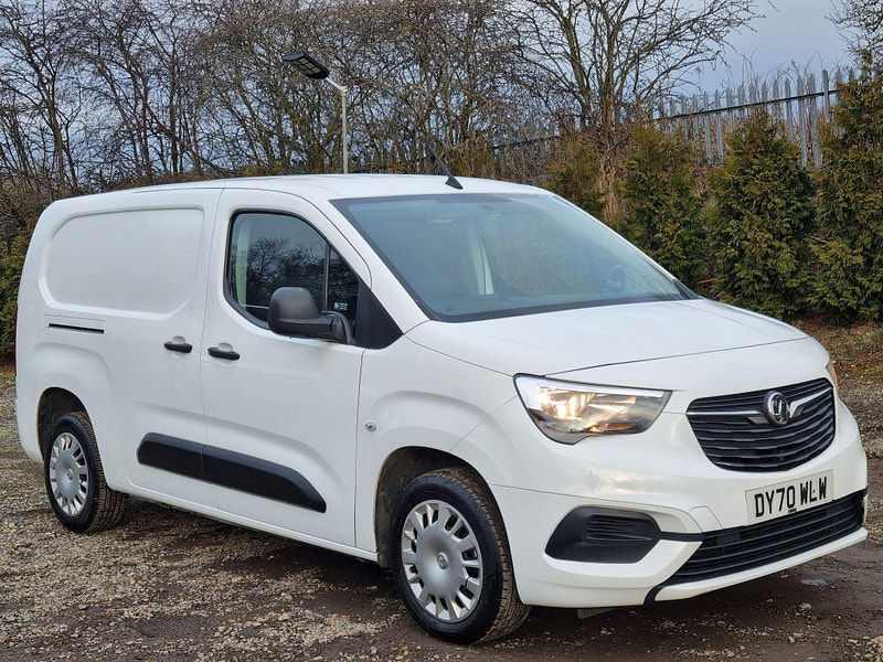 Vauxhall Combo 1.5 Turbo D 2300 Sportive L2 H1 Euro 6 (s/s) 4dr 4dr Manual 2025