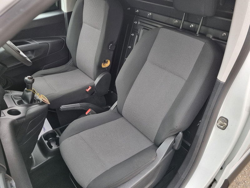Vauxhall Combo 1.6 Turbo D 2300 Edition L2 H1 Euro 6 (s/s) 6dr 6dr Manual 2025