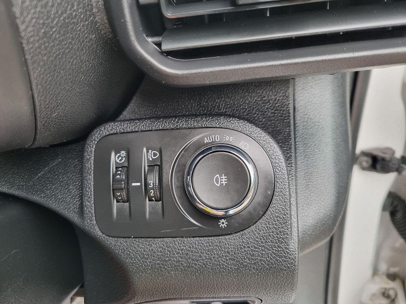 Vauxhall Combo 1.6 Turbo D 2300 Edition L2 H1 Euro 6 (s/s) 6dr 6dr Manual 2025