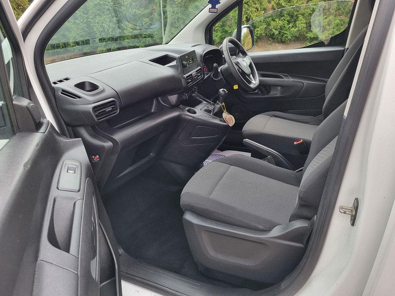 Vauxhall Combo 1.6 Turbo D 2300 Edition L2 H1 Euro 6 (s/s) 6dr 6dr Manual 2025