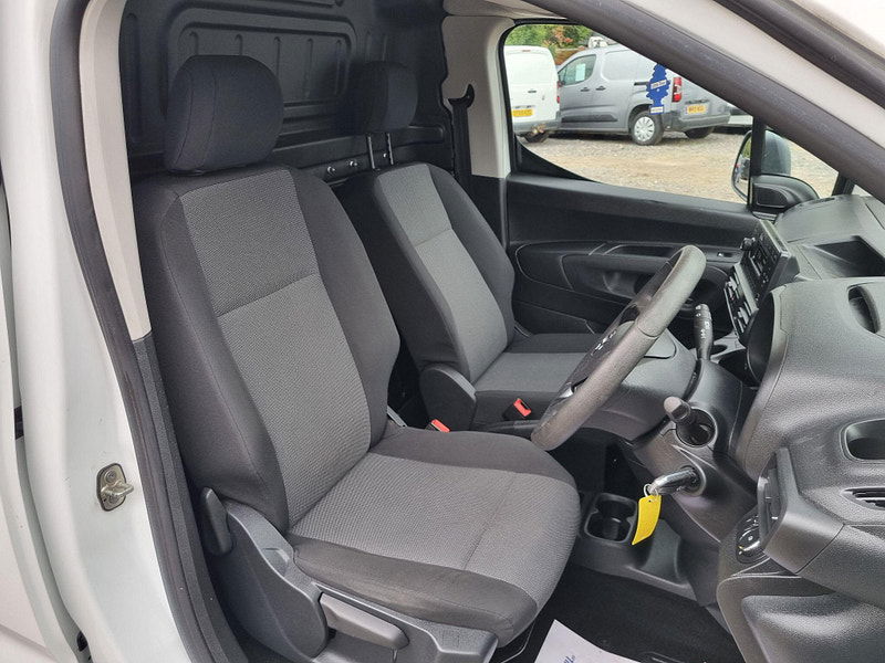Vauxhall Combo 1.6 Turbo D 2300 Edition L2 H1 Euro 6 (s/s) 6dr 6dr Manual 2025