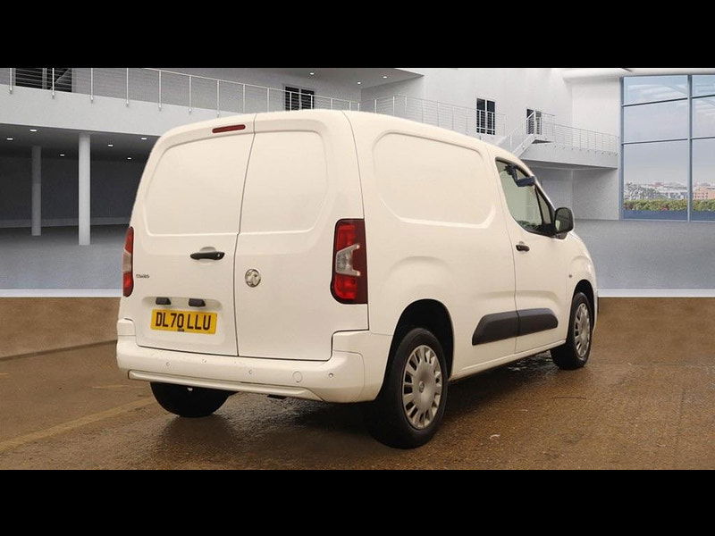 Vauxhall Combo 1.6 Turbo D 2300 Sportive L1 H1 Euro 6 (s/s) 4dr 4dr Manual 2025