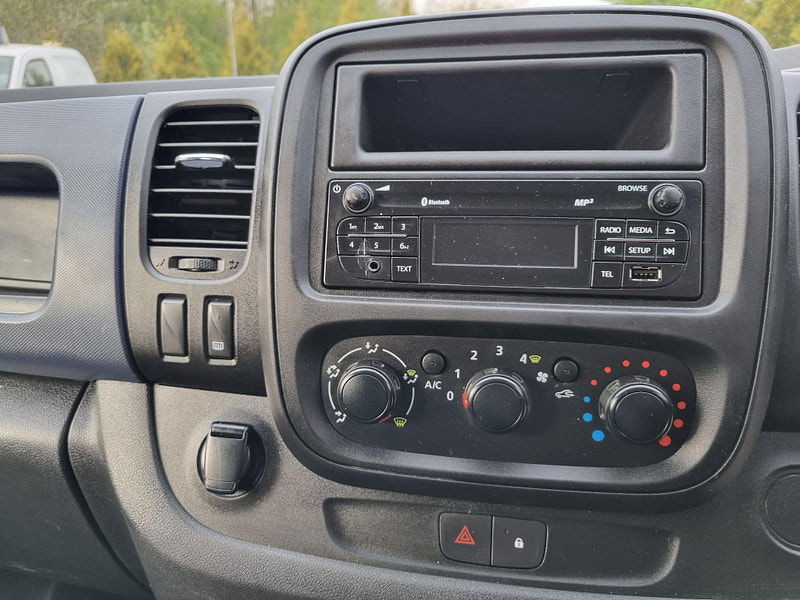Vauxhall Vivaro 1.6 CDTi 2900 Crew Van L2 H1 Euro 6 (s/s) 5dr (6 Seat) 5dr Manual 2025