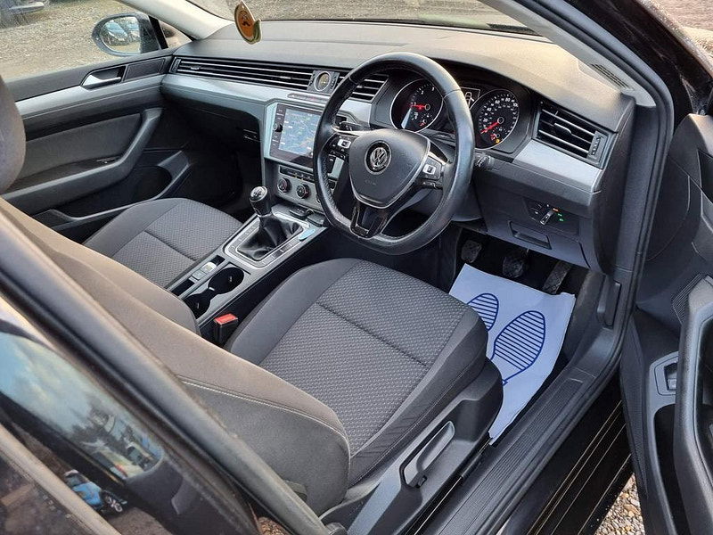 Volkswagen Passat 2.0 TDI S Euro 6 (s/s) 5dr 5dr Manual 2025