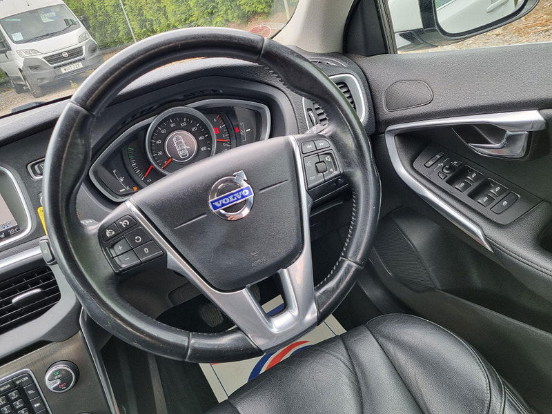 Volvo V40 2.0 D3 SE Lux Nav Euro 5 (s/s) 5dr 5dr Manual 2025