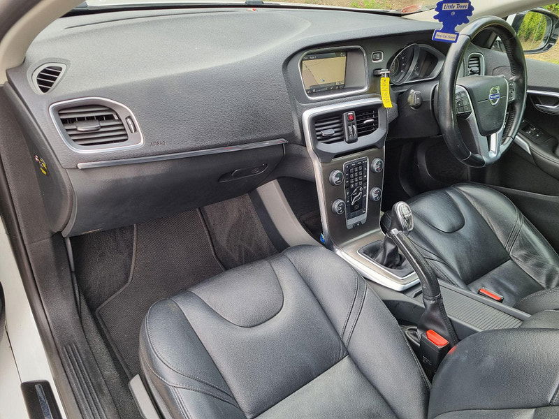 Volvo V40 2.0 D3 SE Lux Nav Euro 5 (s/s) 5dr 5dr Manual 2025