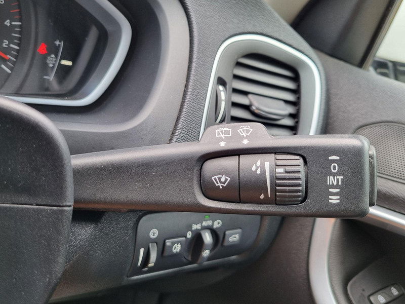 Volvo V40 2.0 D3 SE Lux Nav Euro 5 (s/s) 5dr 5dr Manual 2025